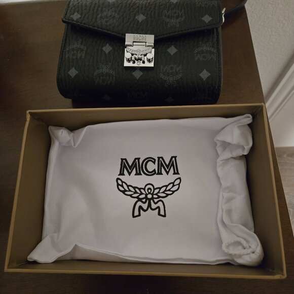 COPY MCM crossbody handbag - Picture 1 of 7